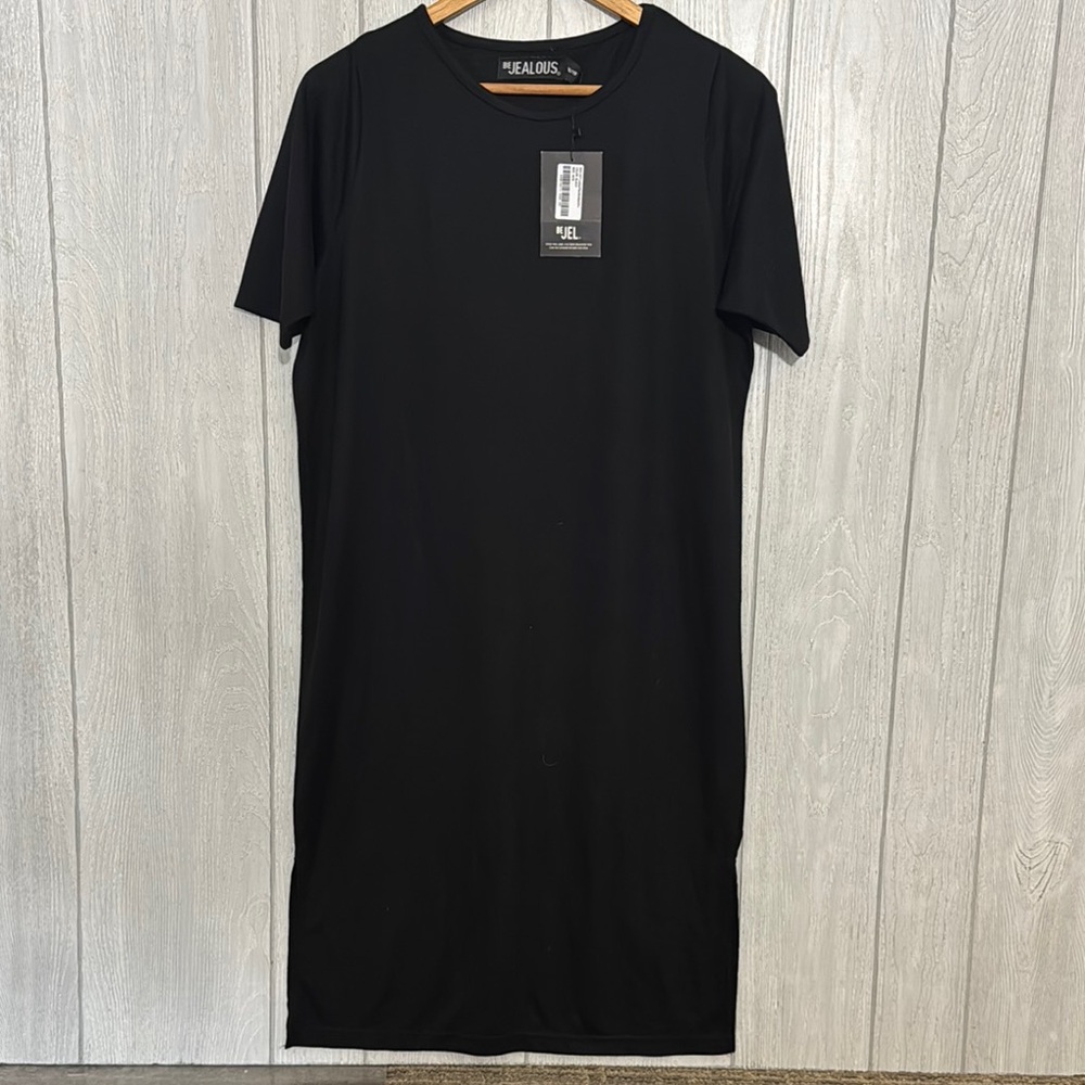 NWT Black dress with slit 16/18